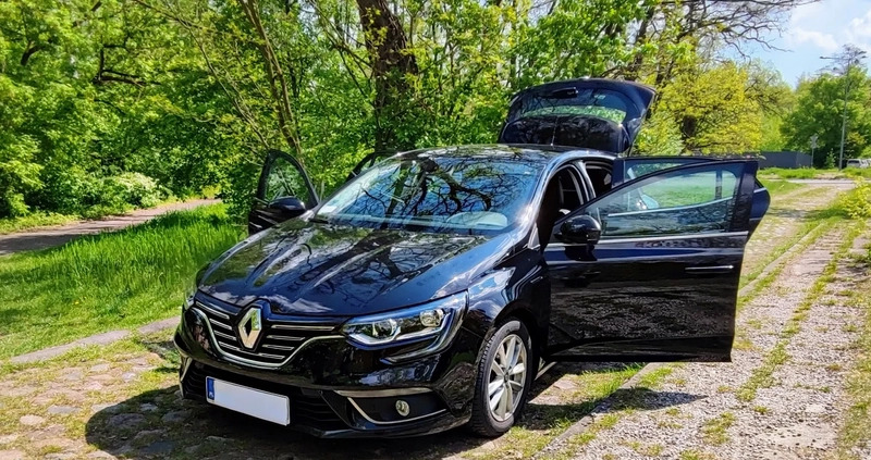 Renault Megane cena 51000 przebieg: 63000, rok produkcji 2017 z Warszawa małe 631